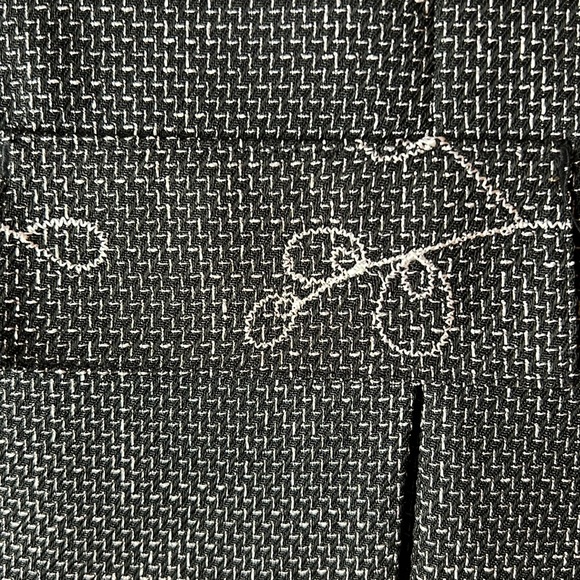 Very nice Black two piece pant suit size 14 by Sag Harbor in hounds tooth print. - Picture 8 of 12